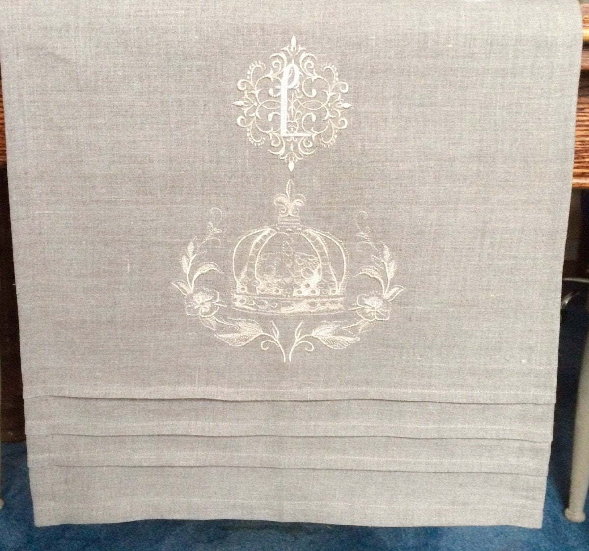Crown Wreath Table Runner - Linen and Letters
