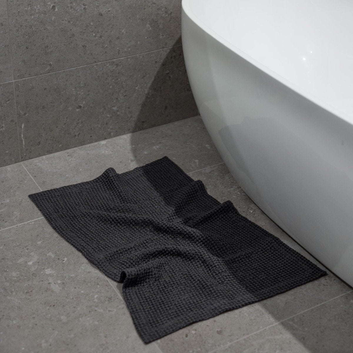 Gilden Tree | Quick Dry Waffle Bathmat | Faded Black