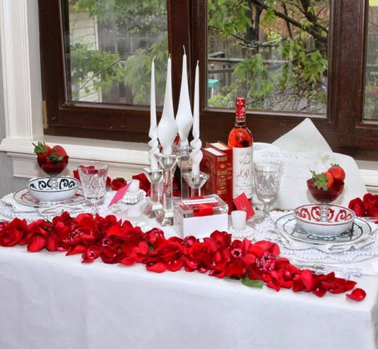 Heartening Valentine’s Day Dinner Tables We Love - Linen and Letters