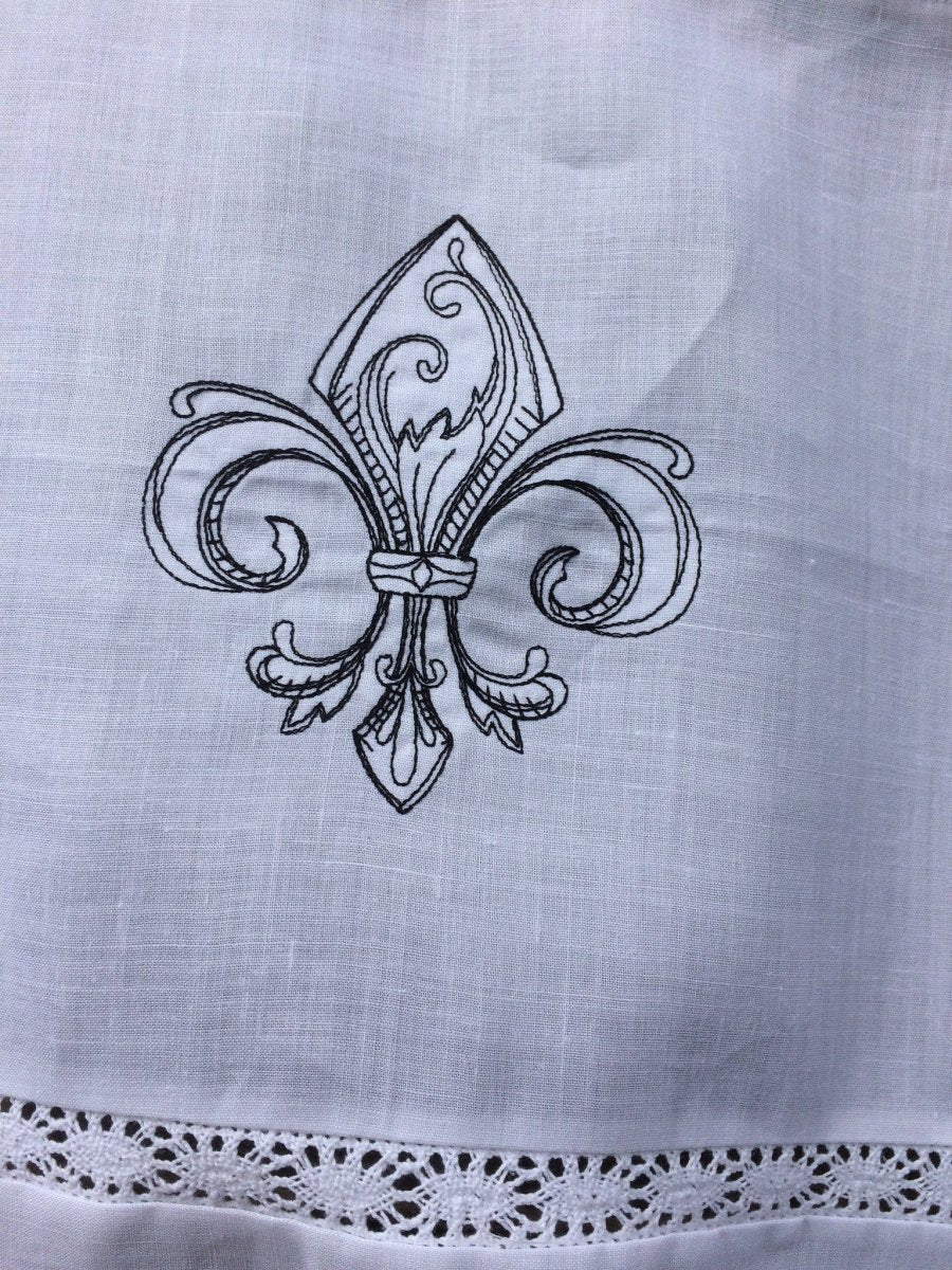 Bewsey Vintage Fleur de Lis Tie Up Valance - Linen and Letters