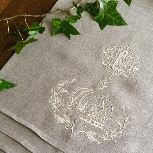 Crown Wreath Table Runner - Linen and Letters