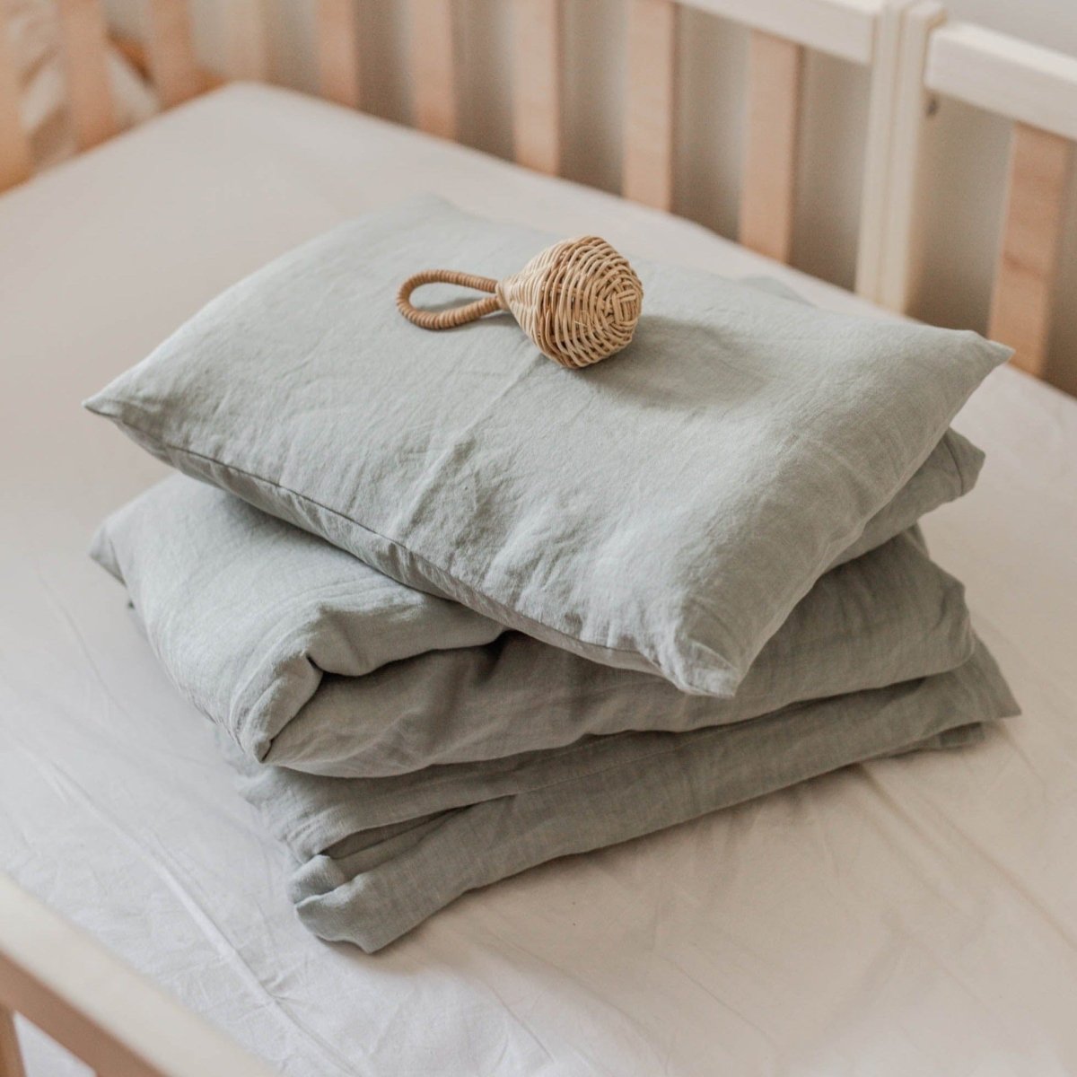 Linen cot clearance bedding