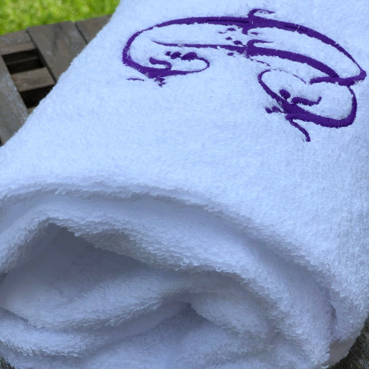 Monogram Hand Towels Design Ideas