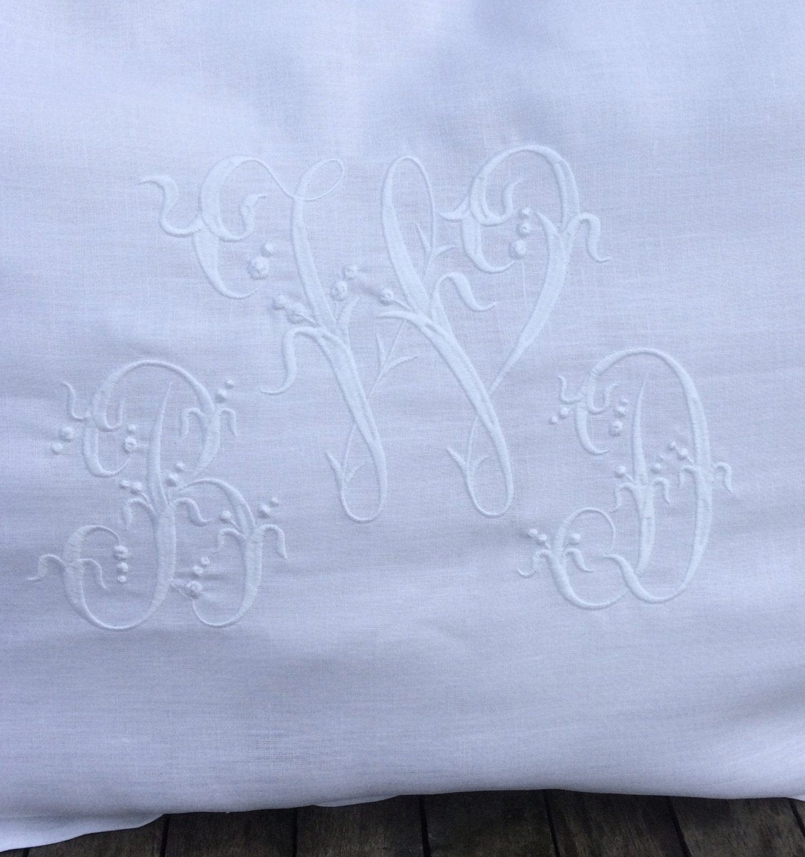 2024 Gorgeous Embroidered Sheet White Linen -Vintage From France. Hand made.